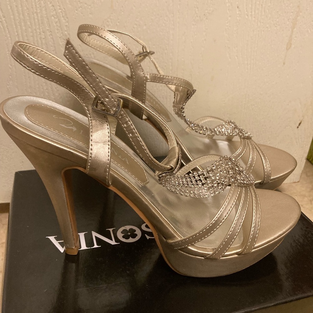 Champagne platform high heel shoes